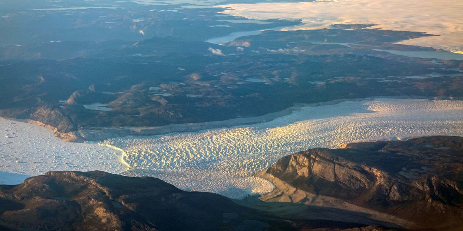 Trump quer tarifar países europeus contrários à compra da Groenlândia